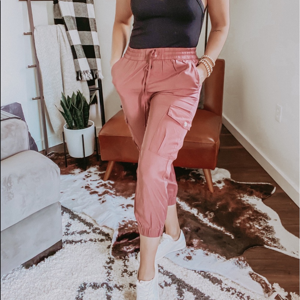 Mauve cargo joggers. Super soft.